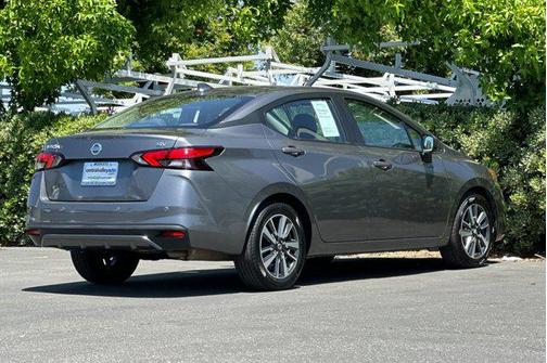 2022 Nissan Versa 1.6 SV