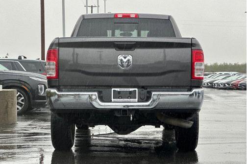 2020 RAM 2500 Tradesman Crew Cab 4X4 6'4' Box