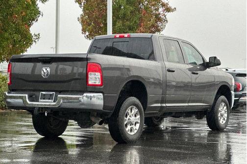 2020 RAM 2500 Tradesman Crew Cab 4X4 6'4' Box