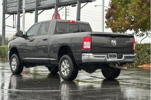 2020 RAM 2500 Tradesman Crew Cab 4X4 6'4' Box