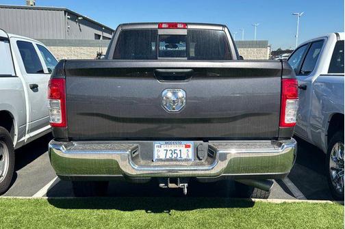 2020 RAM 2500 Tradesman Crew Cab 4X4 6'4' Box