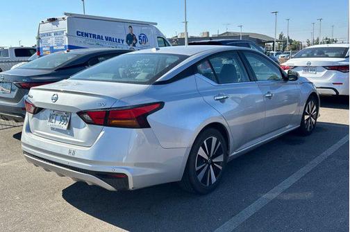 2022 Nissan Altima 2.5 SV