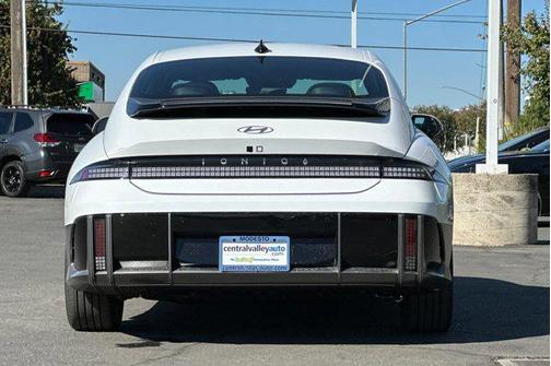 2025 Hyundai IONIQ 6 SE