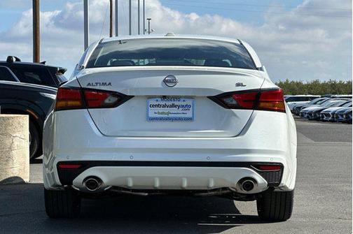 2025 Nissan Altima SL FWD