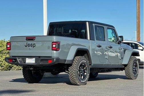 2026 Jeep Gladiator Willys 4x4