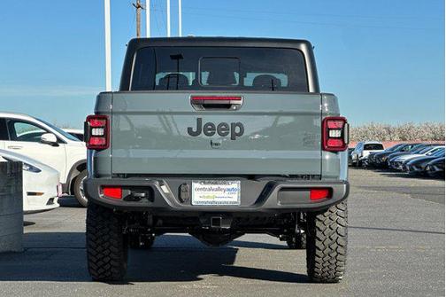 2026 Jeep Gladiator Willys 4x4