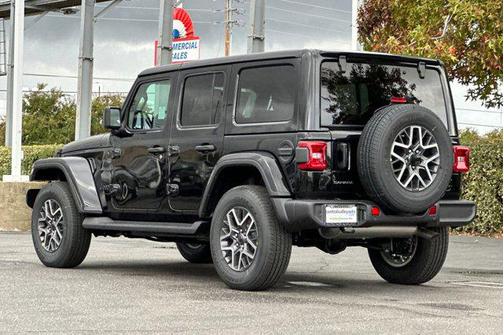 2026 Jeep Wrangler 4-Door Sahara 4x4