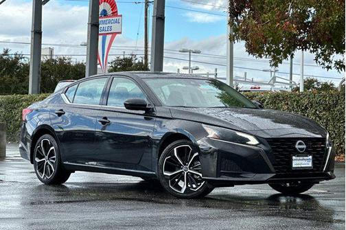 2025 Nissan Altima SR FWD