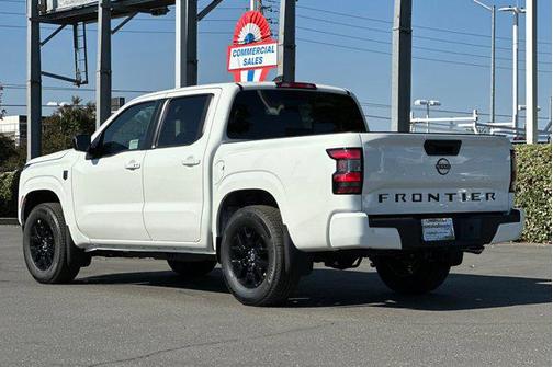2026 Nissan Frontier SV