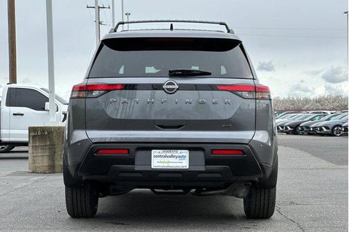 2026 Nissan Pathfinder SV