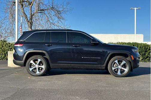 2022 Jeep Grand Cherokee 4xe Base