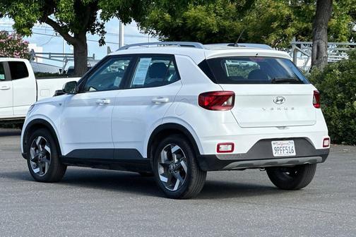 Lunar White 2025 Hyundai VENUE SEL