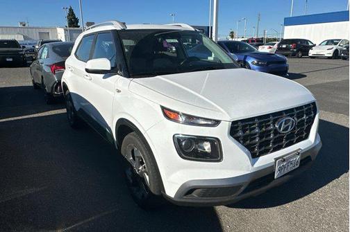 Lunar White 2025 Hyundai VENUE SEL