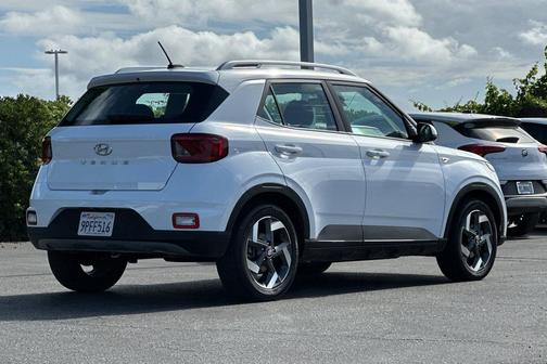 Lunar White 2025 Hyundai VENUE SEL