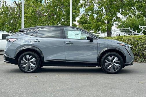 2025 Nissan ARIYA ENGAGE