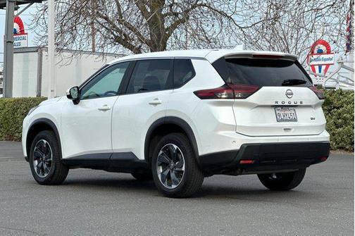 2024 Nissan Rogue SV