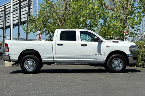 2020 RAM 2500 Tradesman Crew Cab 4X2 6'4' Box