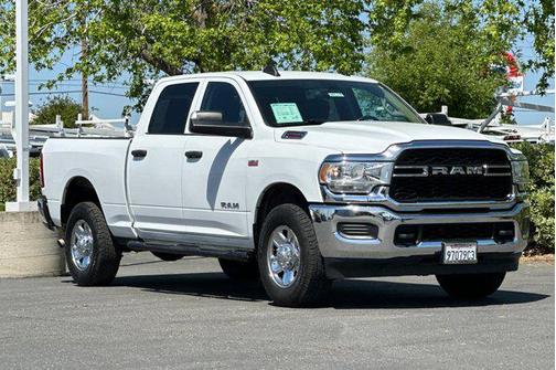 2020 RAM 2500 Tradesman Crew Cab 4X2 6'4' Box
