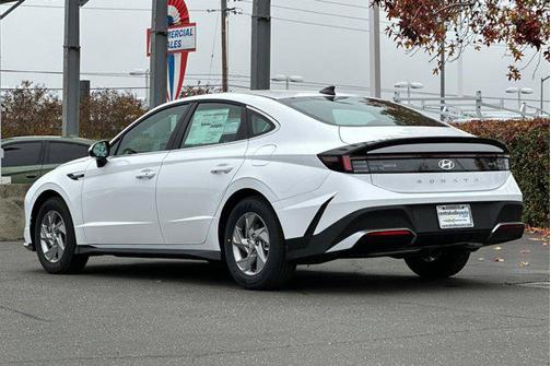 2026 Hyundai SONATA SE