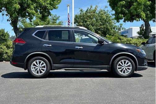 Magnetic Black 2017 Nissan Rogue SV
