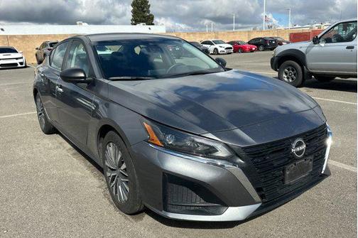 Gun Metallic 2024 Nissan Altima 2.5 SV