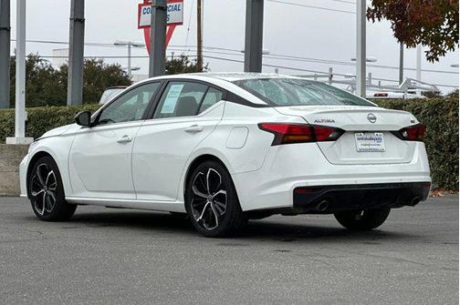 2023 Nissan Altima SR FWD