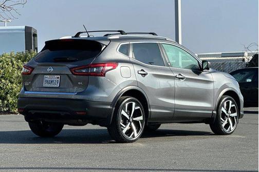 2022 Nissan Rogue Sport SL
