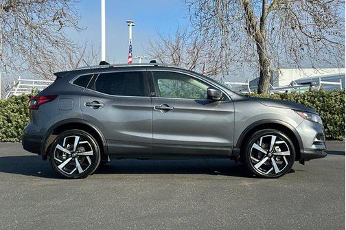 2022 Nissan Rogue Sport SL