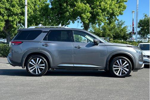 Gun Metallic 2024 Nissan Pathfinder Platinum 4WD