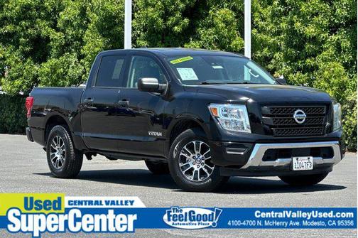2022 Nissan Titan SV