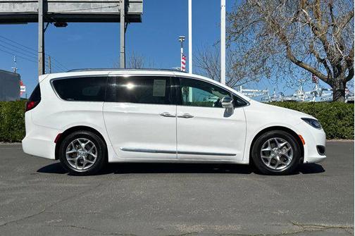 2018 Chrysler Pacifica Limited