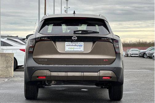 2026 Nissan Kicks SR
