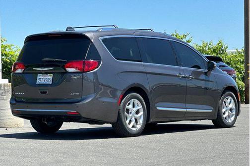 2020 Chrysler Pacifica Limited