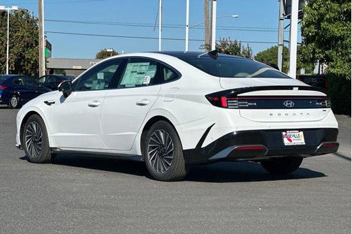 2025 Hyundai SONATA Hybrid Limited