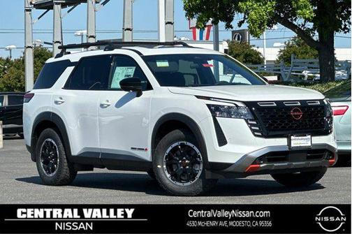 Everest White Pearl Tricoat 2026 Nissan Pathfinder Rock Creek