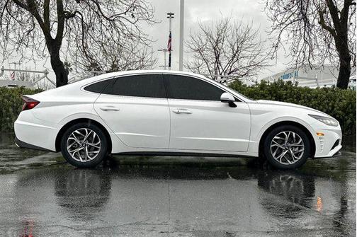 2023 Hyundai SONATA SEL
