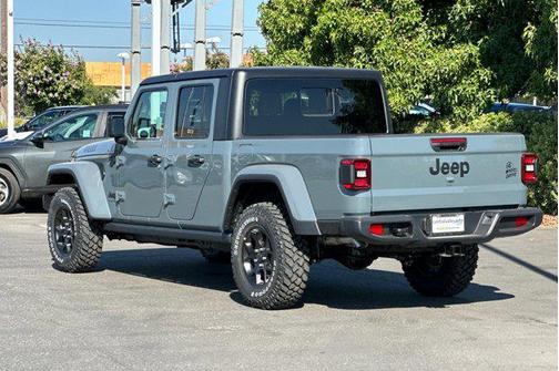 2025 Jeep Gladiator Willys