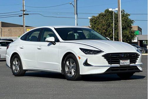 2023 Hyundai SONATA SE