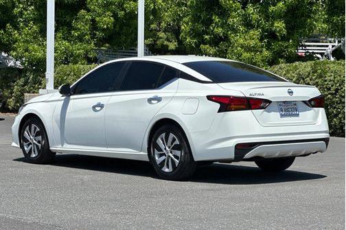 2022 Nissan Altima S FWD