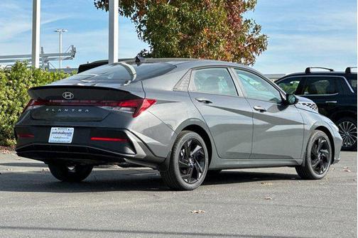 2026 Hyundai ELANTRA Sport