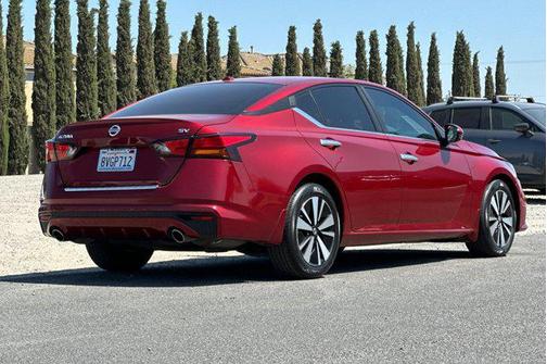 2021 Nissan Altima 2.5 SV