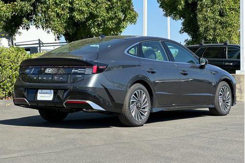 2026 Hyundai SONATA Hybrid SE