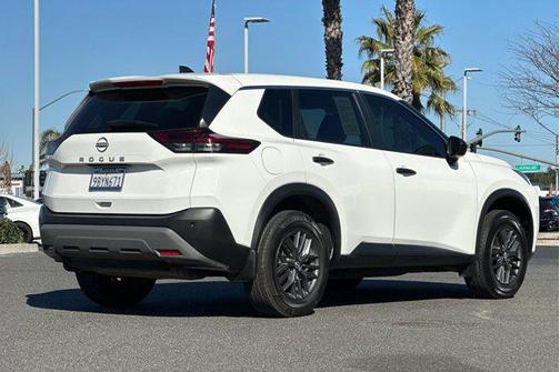 2022 Nissan Rogue S