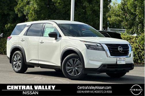 2025 Nissan Pathfinder S FWD