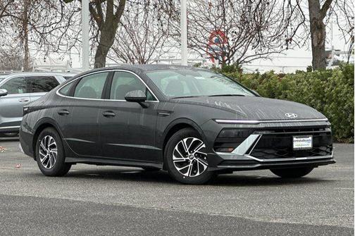 2026 Hyundai SONATA Hybrid Base
