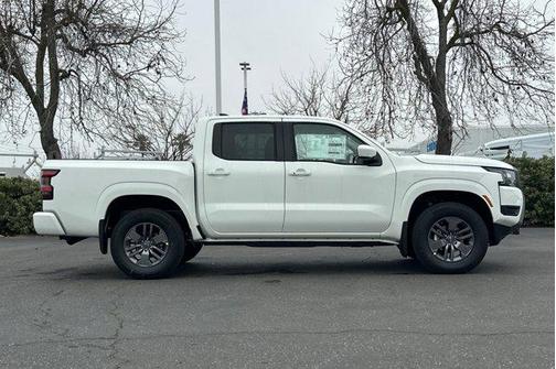 2026 Nissan Frontier SV