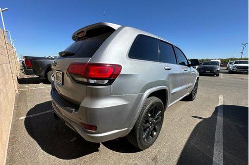 2021 Jeep Grand Cherokee Laredo