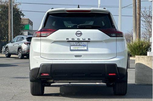 2026 Nissan Rogue Dark Armor