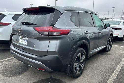 2022 Nissan Rogue SL