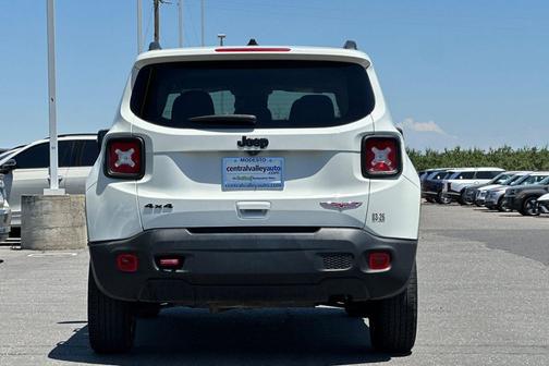 Alpine White Clearcoat 2023 Jeep Renegade Trailhawk
